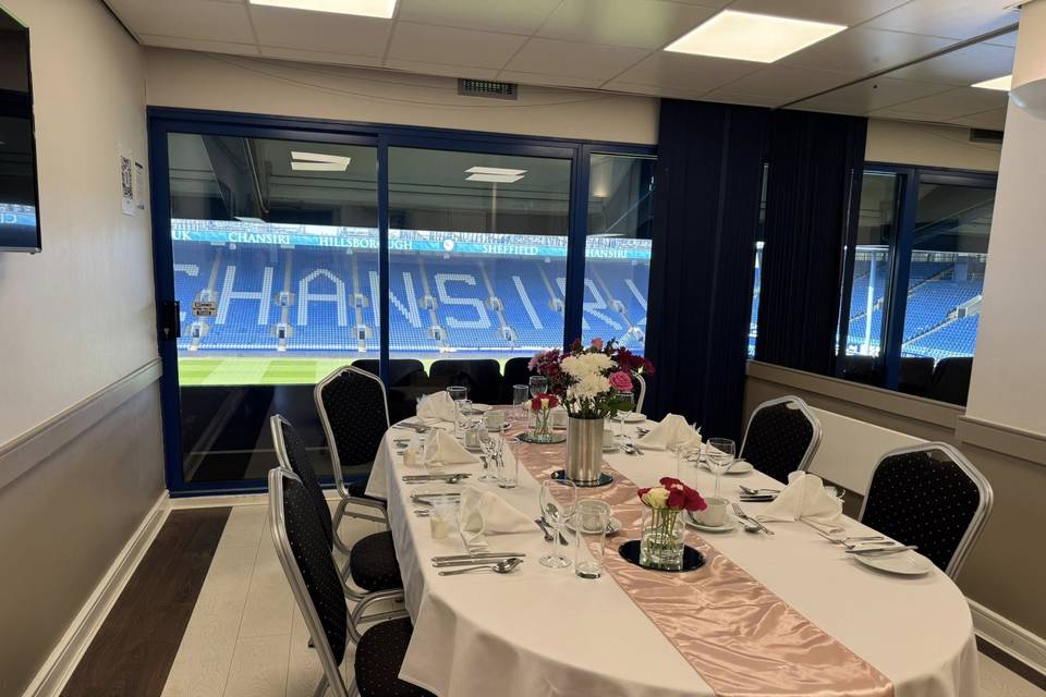 Box for Intimate Wedding Meal