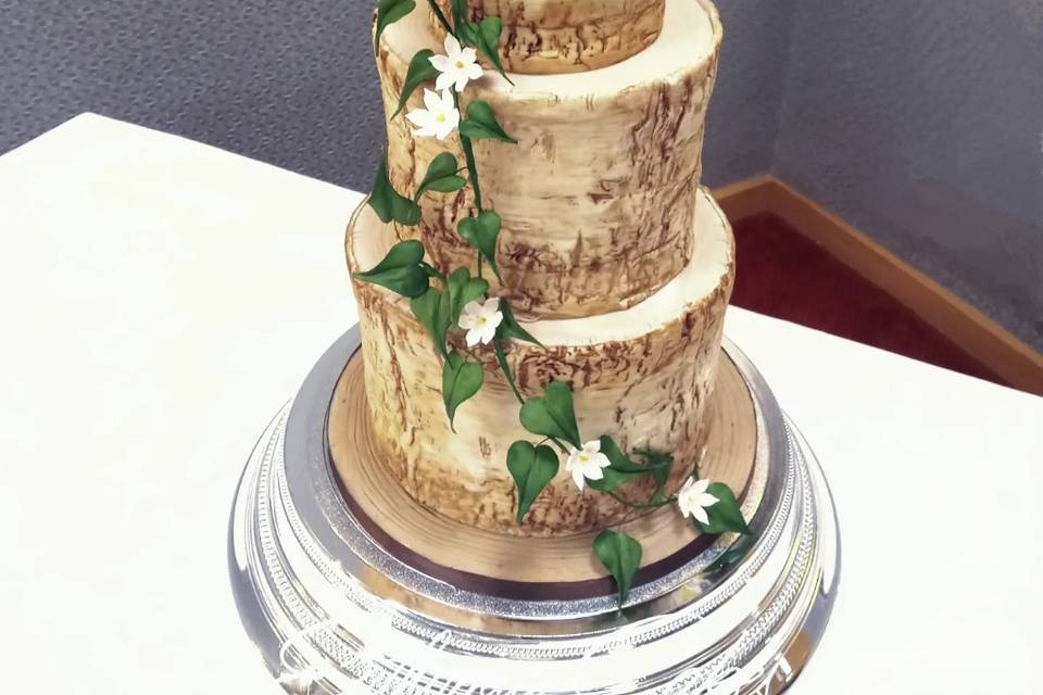 Birch cake with sugar flowers