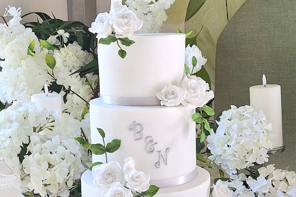 White wedding cake