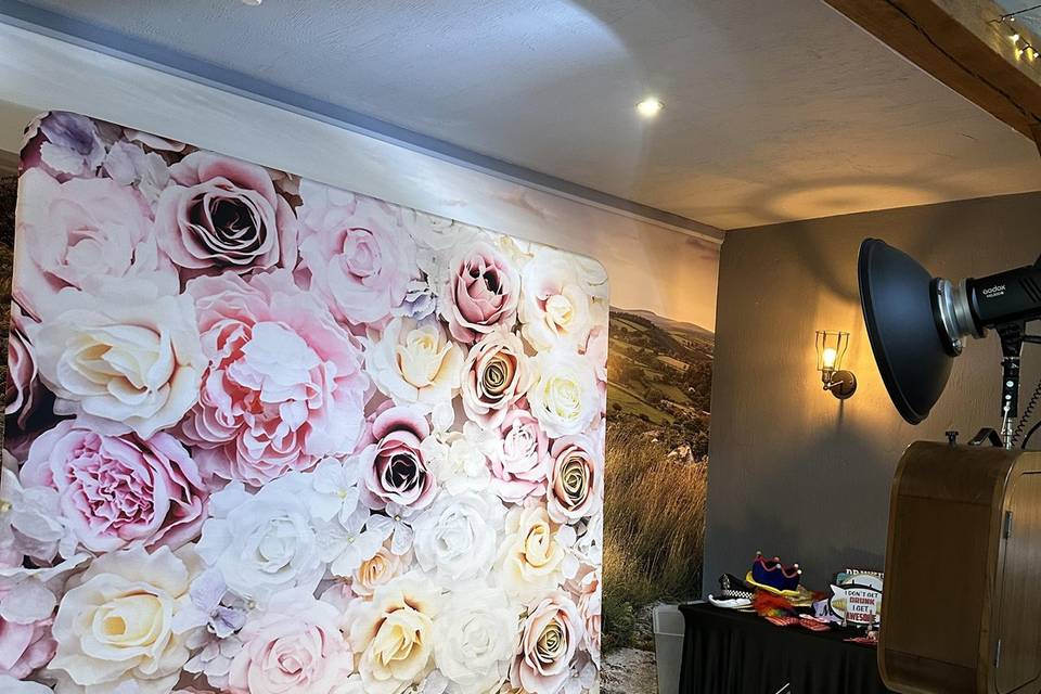 Luxe booth set up