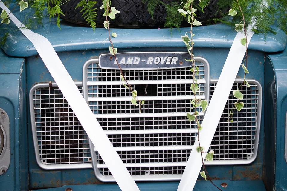 Landrover with Wedding Flowers at Monks Withecombe