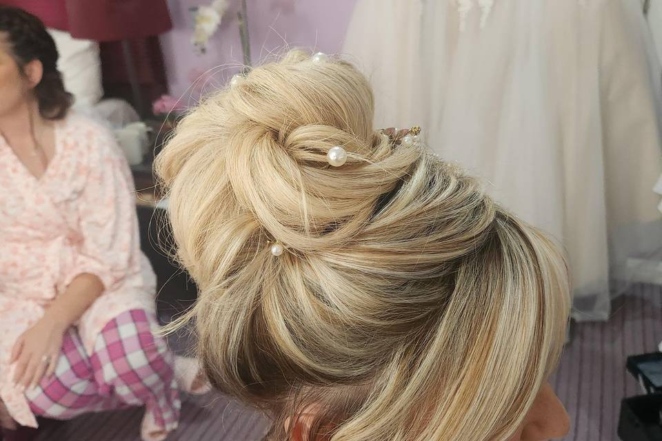 High glam bun