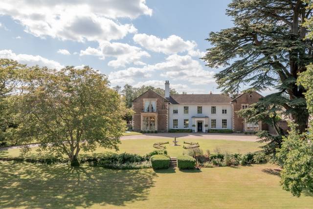 Glewstone Court Country House