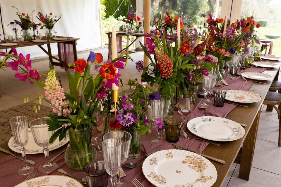 Mixed table arrangements