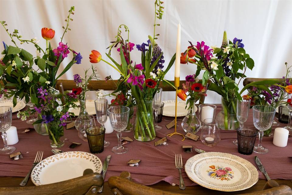 Mixed table arrangements