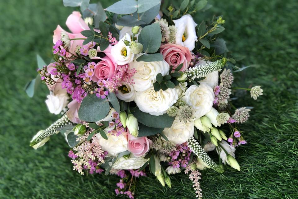 Pretty in pinks bridal bouquet