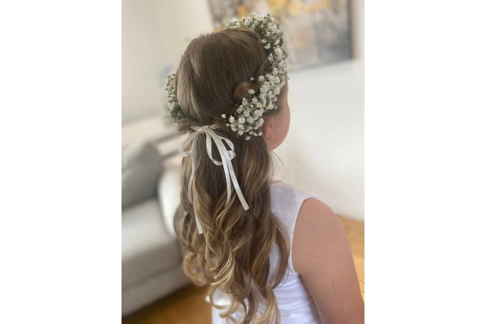 Flower girl hair