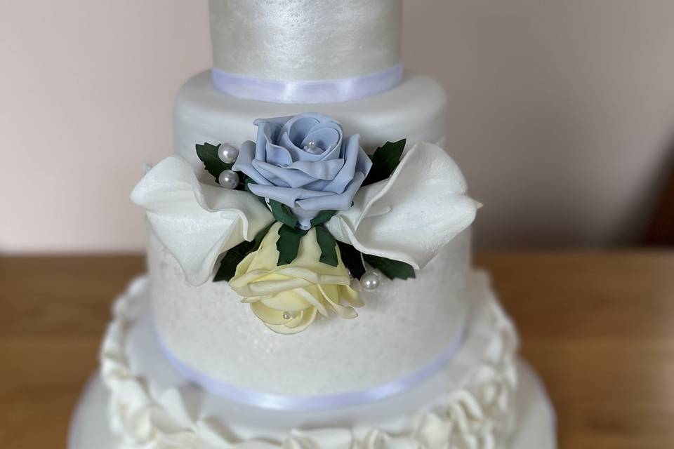 Four tier silk flowers