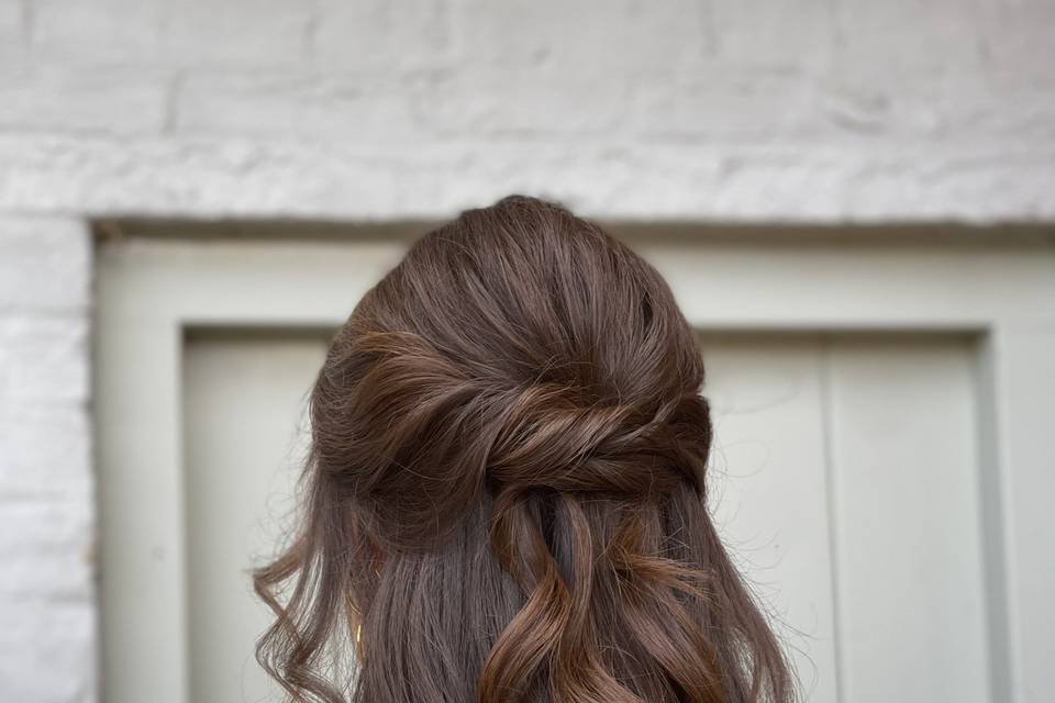 Half-up. Soft waves