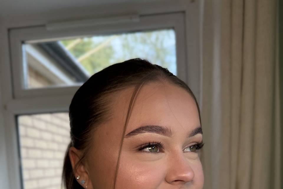 Soft glow glam