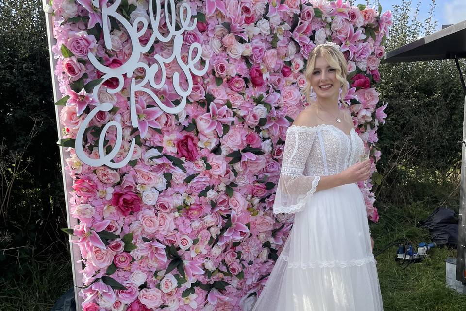 Belle & Rose Rose wall