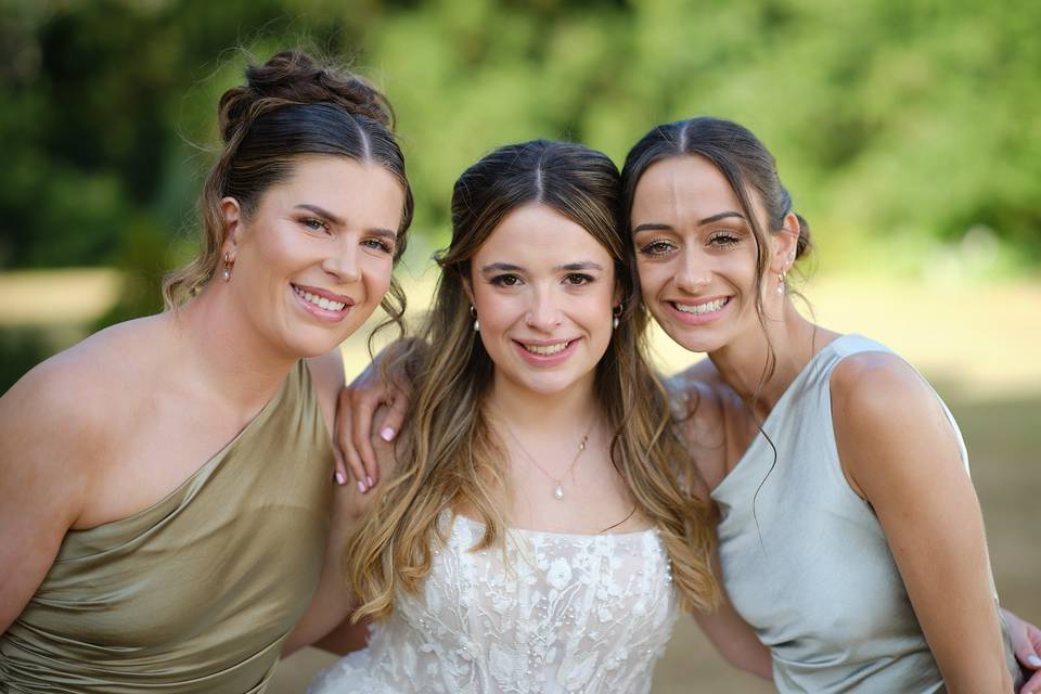 Bride and sisters