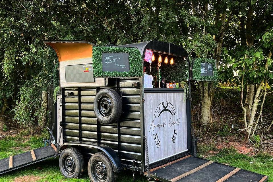 Horsebox bar