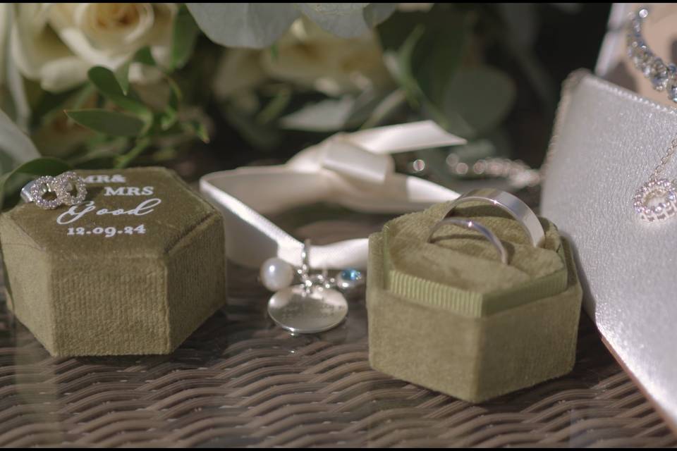 Amy & George - Rivervale Barn