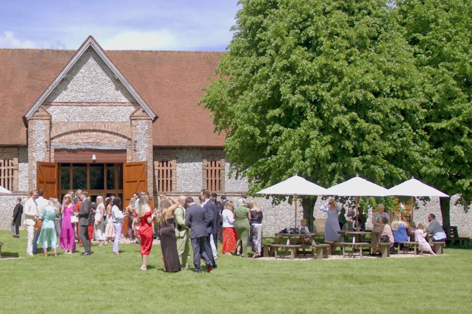 Lara & Oli - Tithe Barn