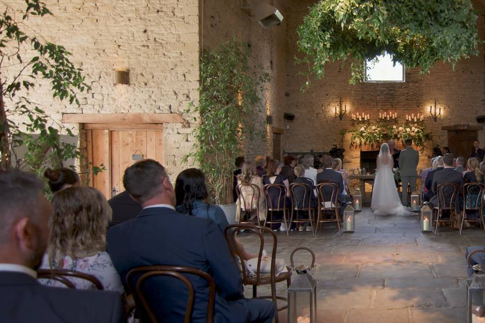 Reka & Ian - Cripps Barn