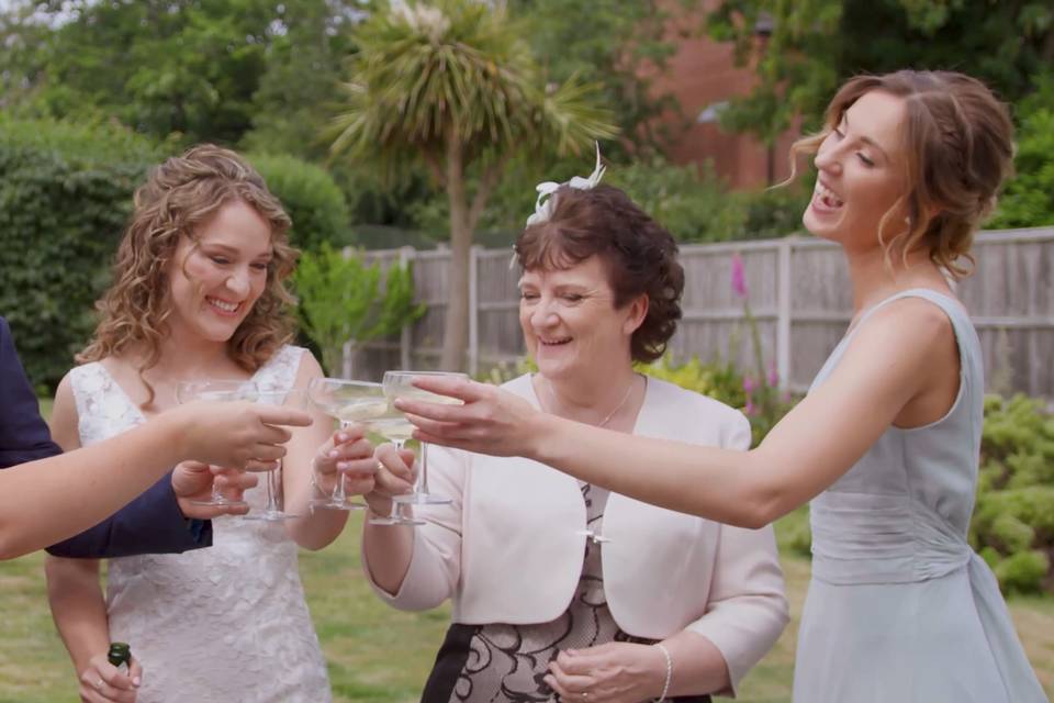 Laura & Sarah - Thorpe Gardens