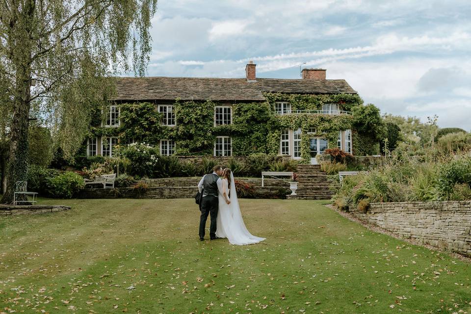 September Country House Couple