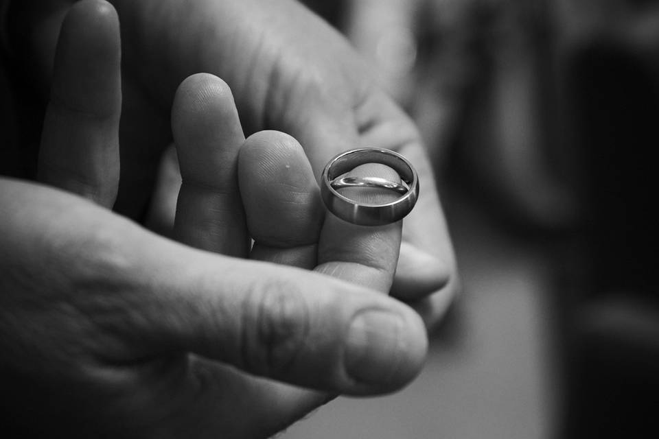 Holding rings