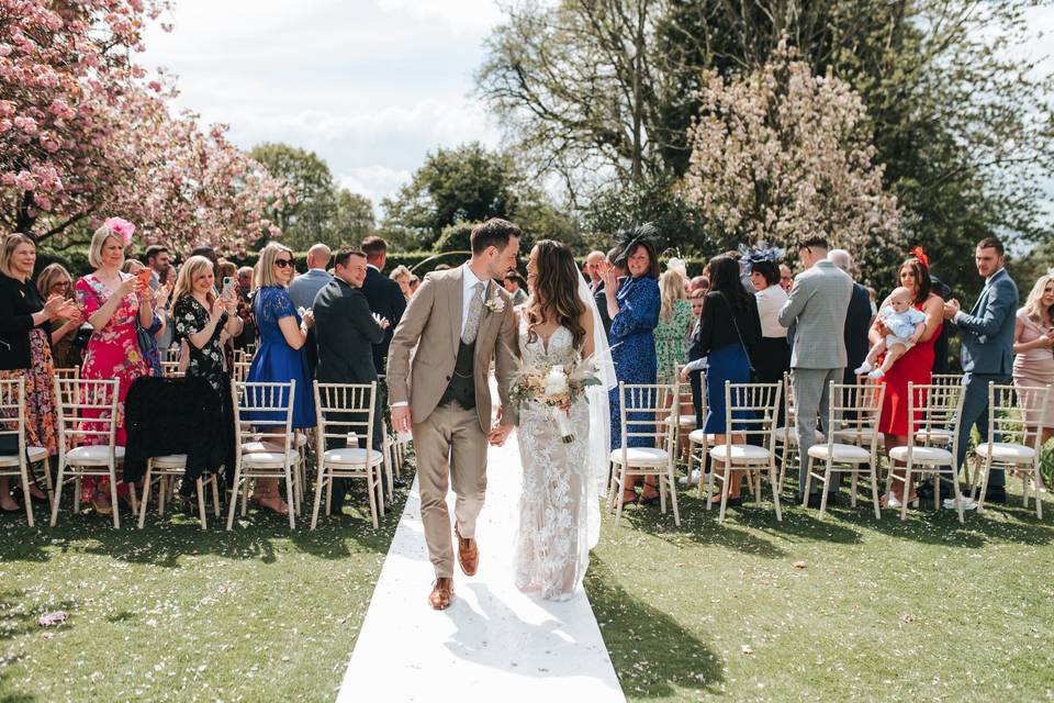 Spring top lawn ceremony