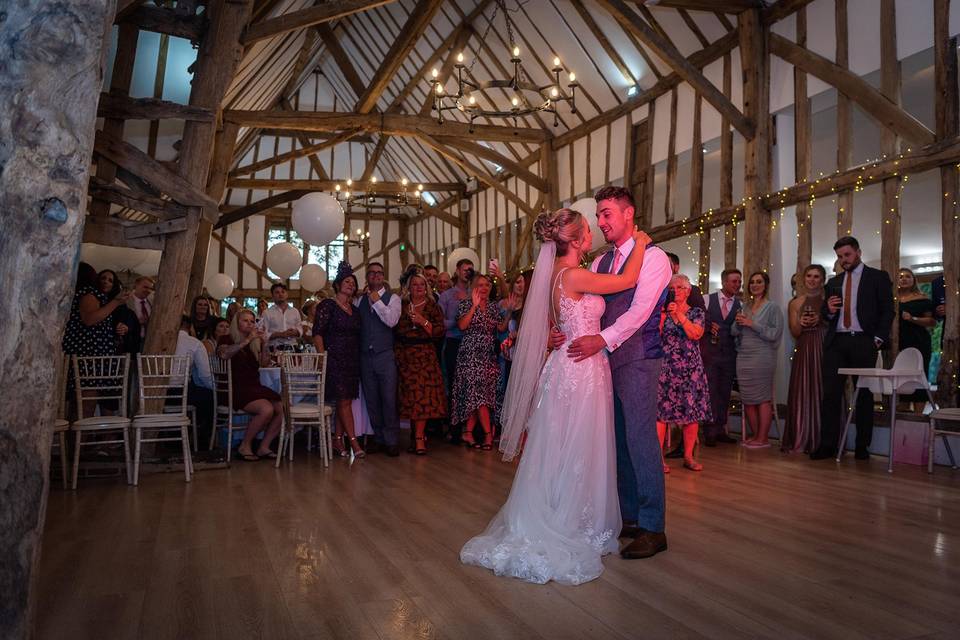 The couple's first dance