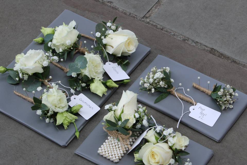 Buttonholes and corsages