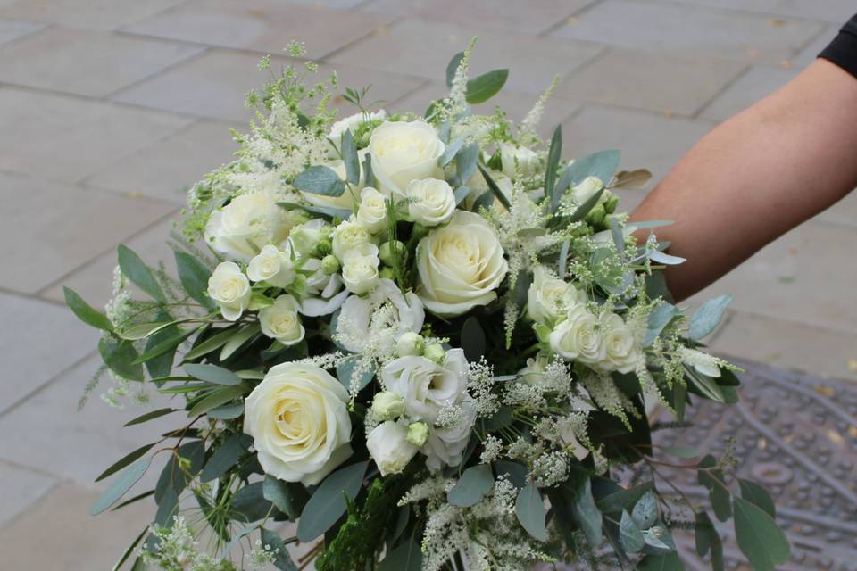 White & Green Wild Bouquet