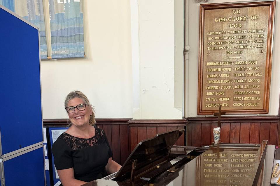 Sarah sings in church