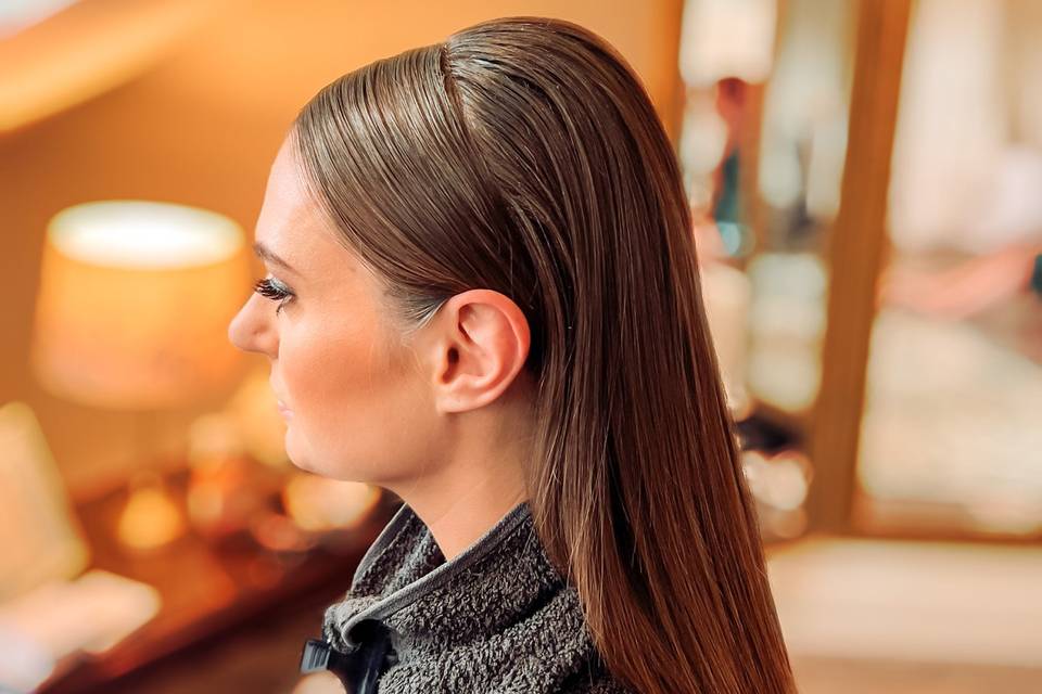 Sleek hair for Bride