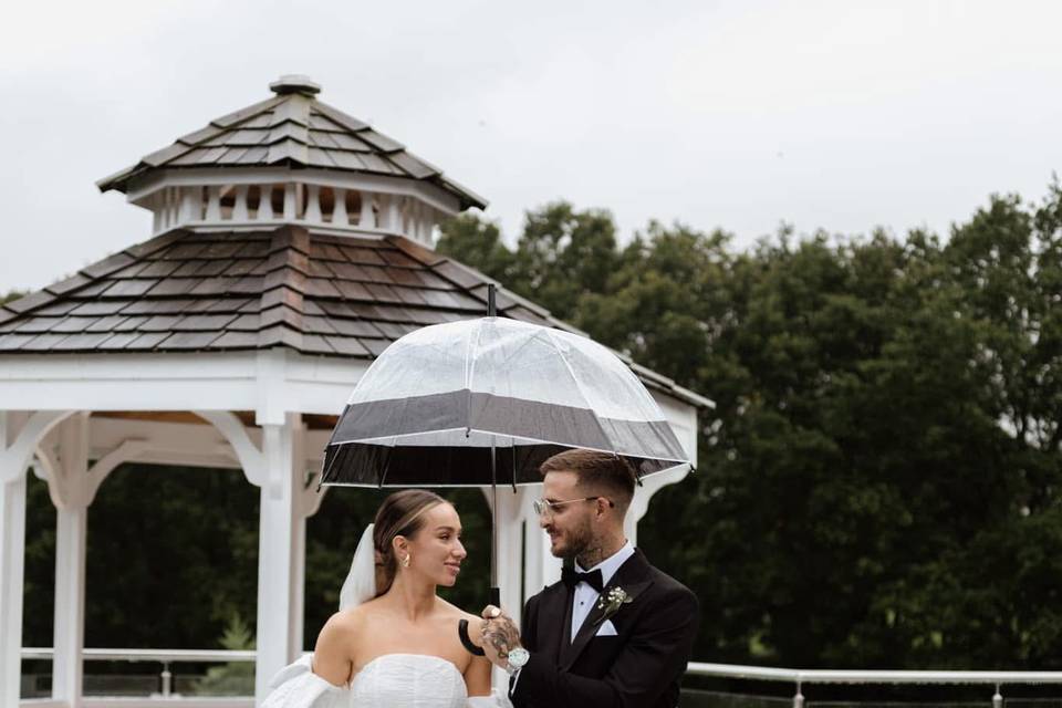 rainy wedding day