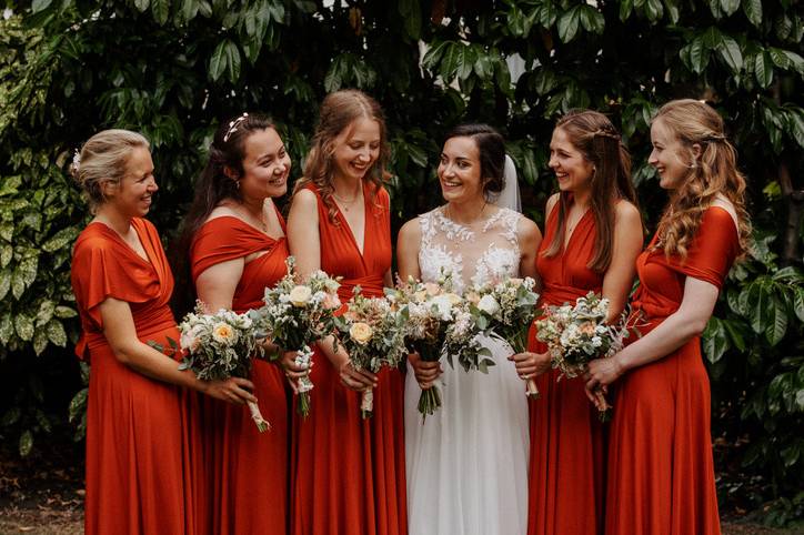 Bride & Bridesmaids