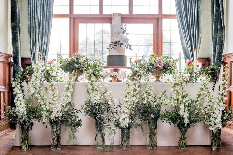 Floral cake display