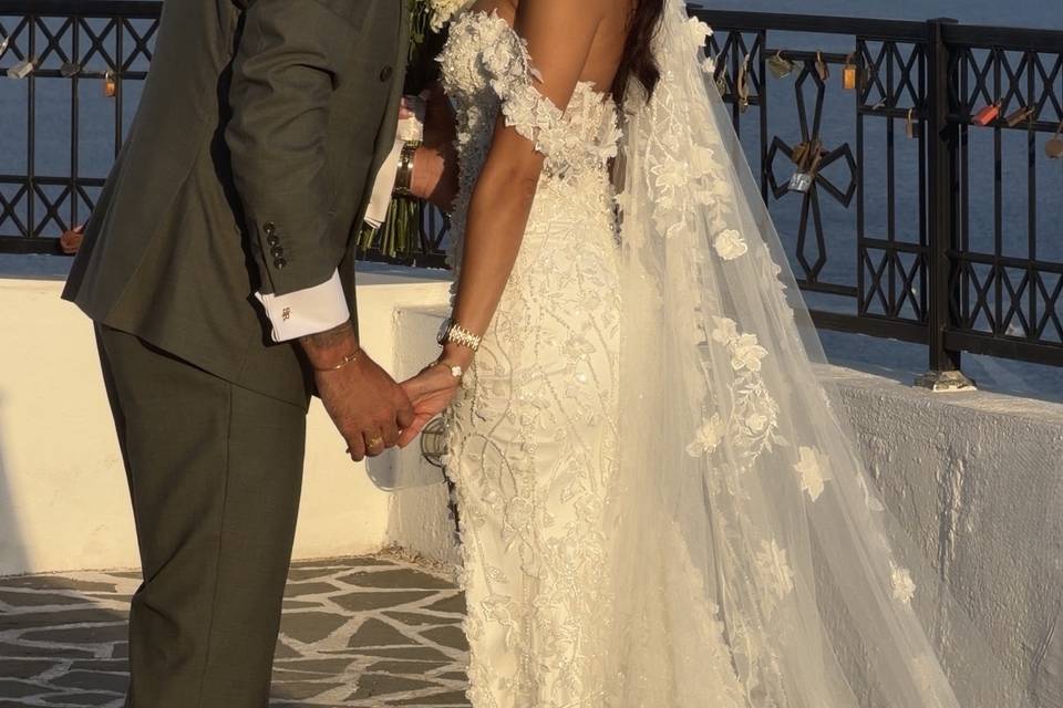 E & S in Rhodes