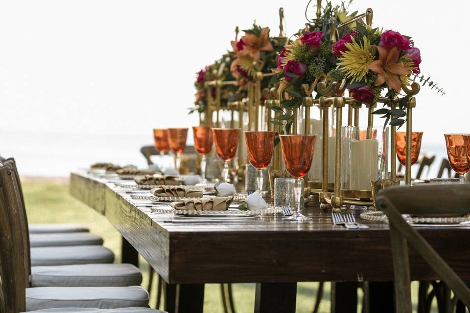 Outdoors Table Setting