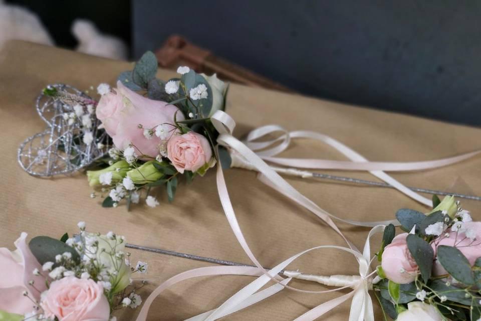 Bridemaids wands