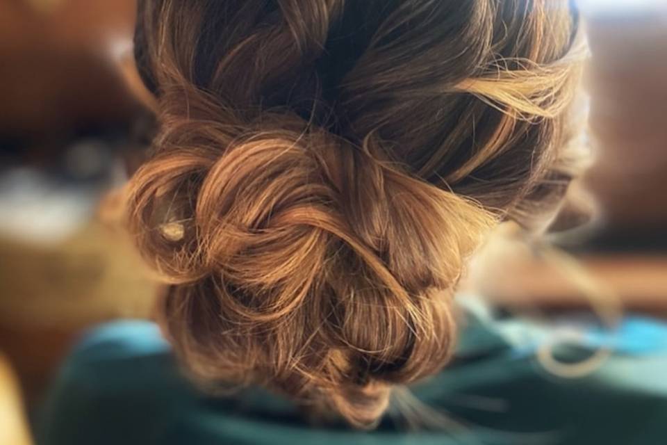 Twisted textured bun