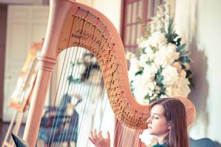 Erica Sinclair- Harpist