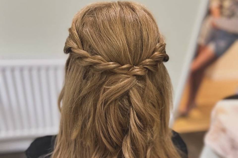 Bridesmaid hair