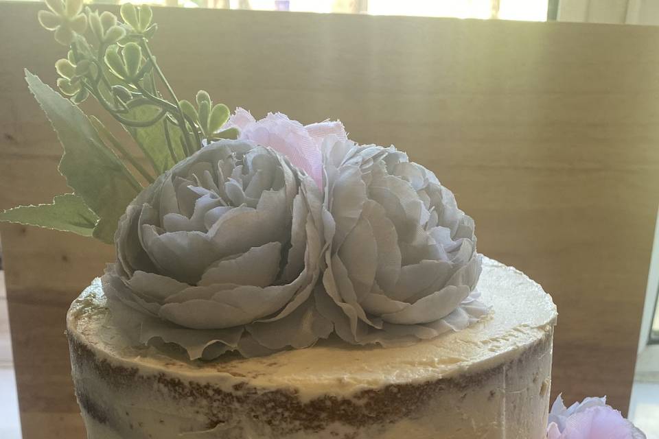 Smaller wedding cake