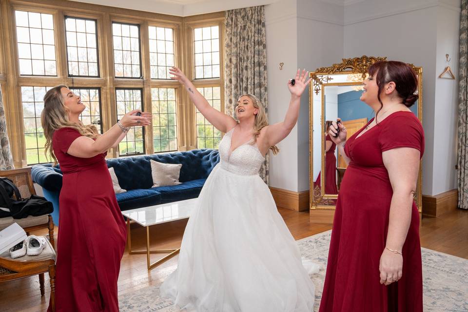 Bride & bridesmaids