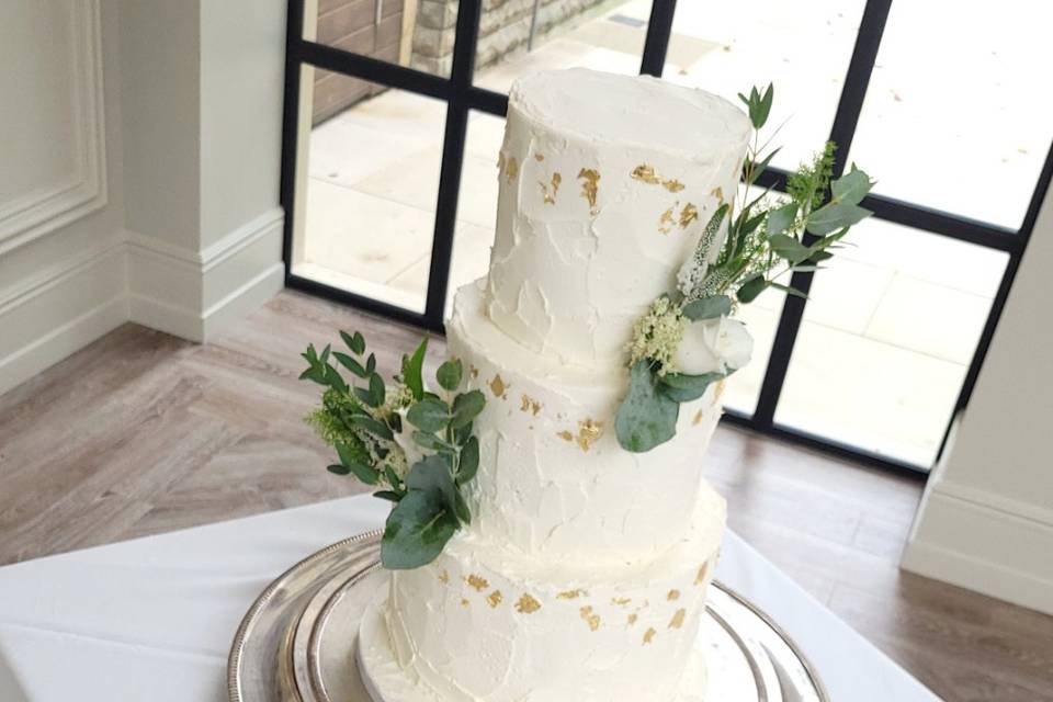 3 tier buttercream cake