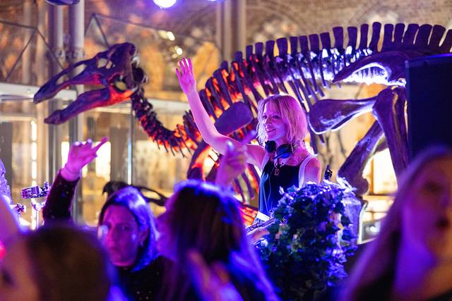 DJ, sax and bongos event