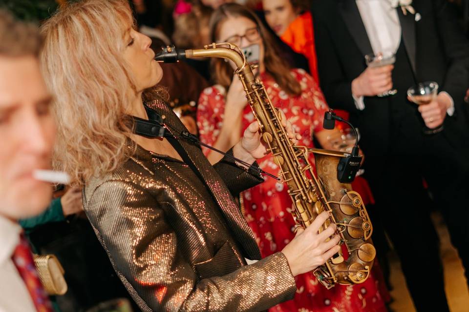 Dancefloor sax