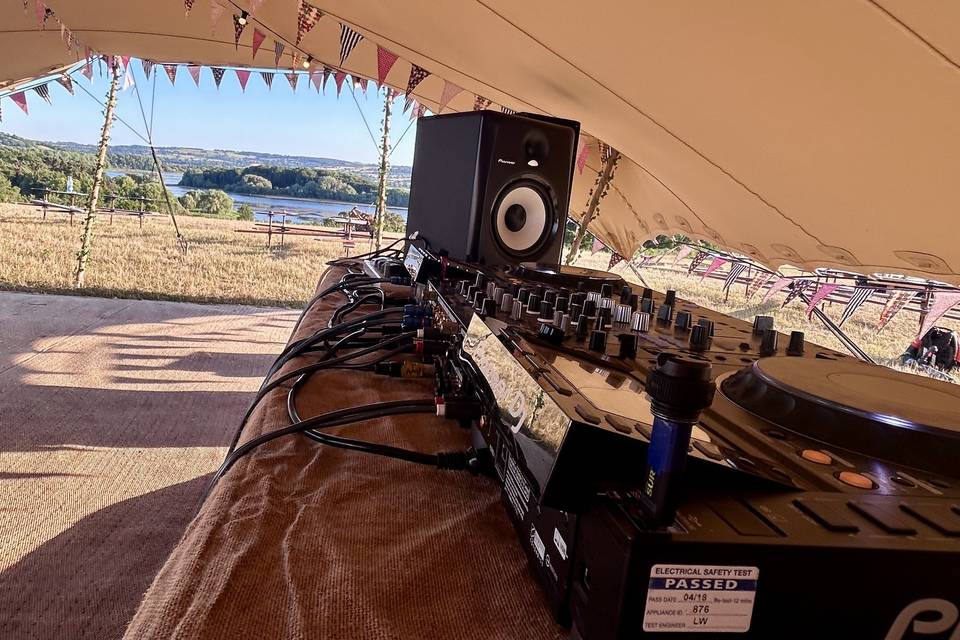 Dj Cloudz
