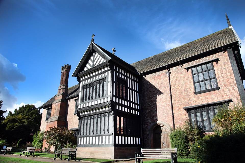 Bramall hall Exterior