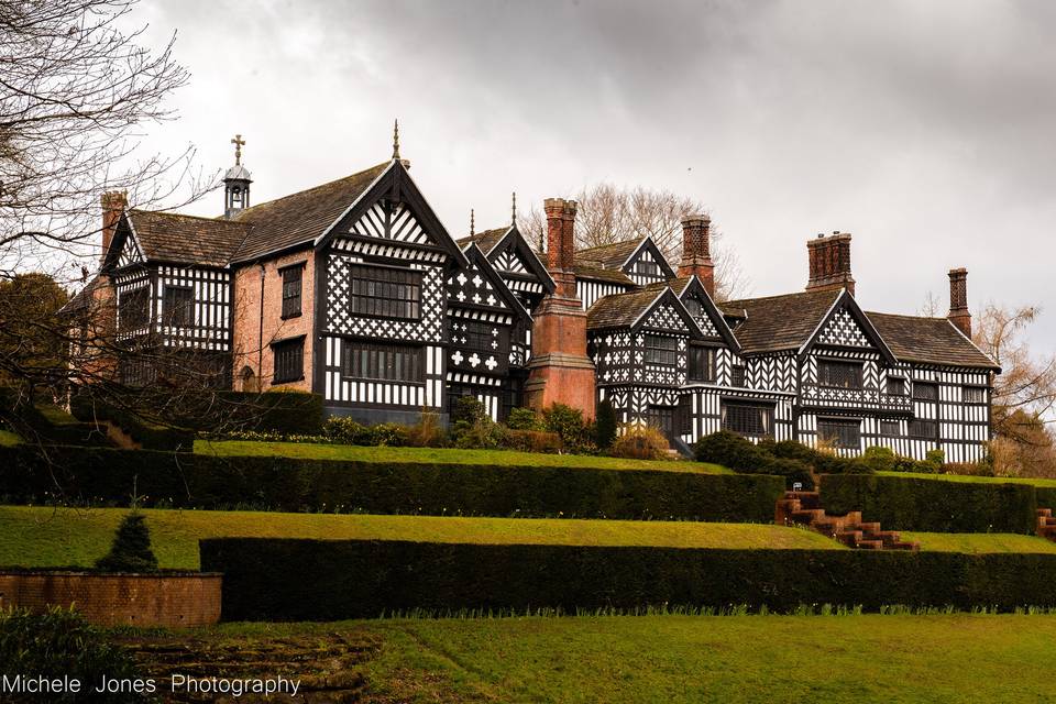 Bramall hall Exterior