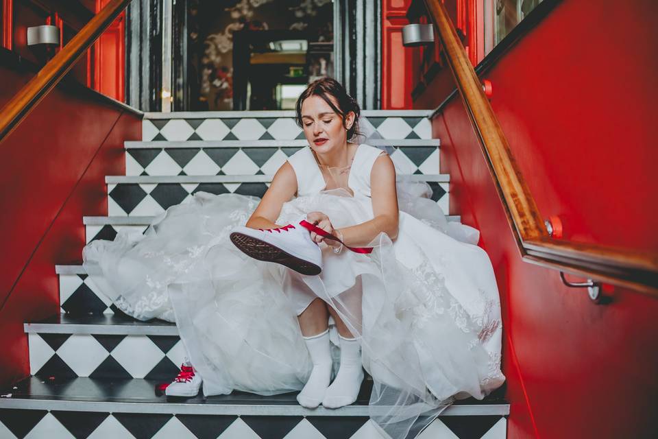 Bride on steps converse shoes