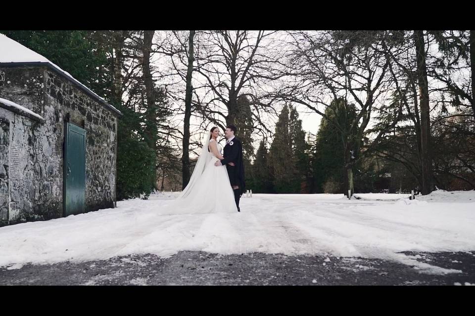 Snow at the Byre at Inchyra