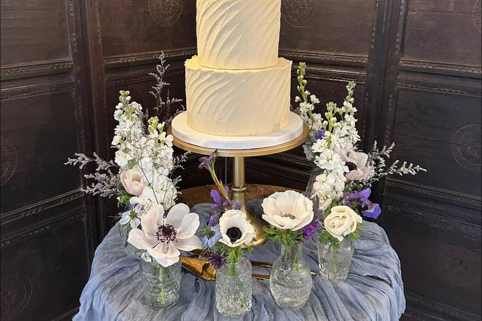 Butter cream wedding cake
