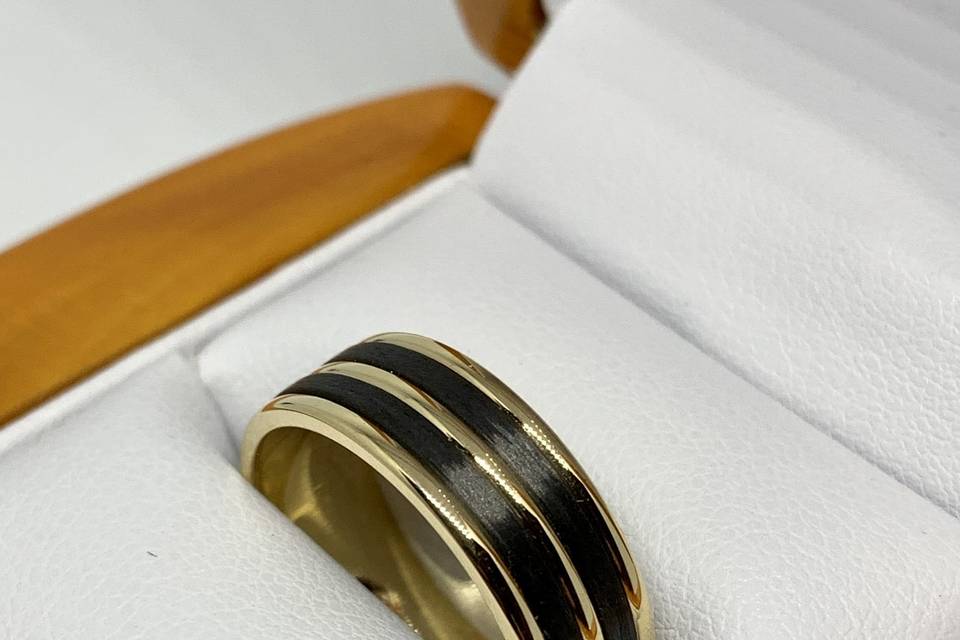 Gold/Carbon Wedding Ring